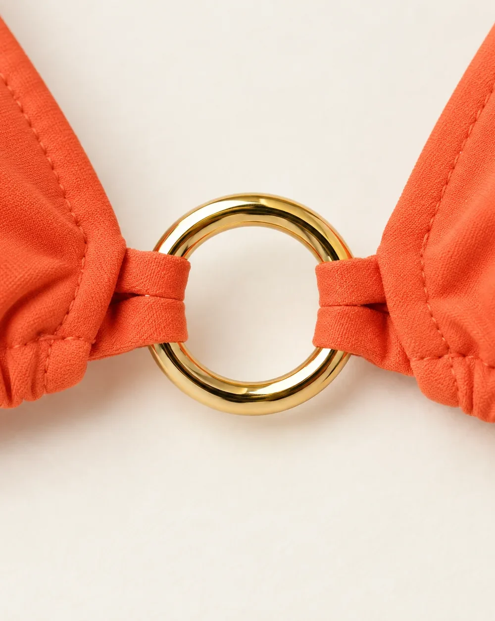 Halo Triangle Top, close-up of the gold ring
